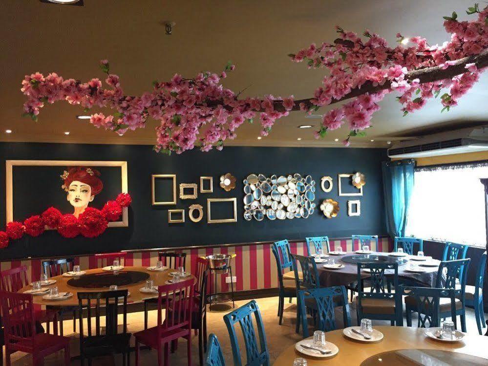 Hotel Mimosa Malacca Екстер'єр фото