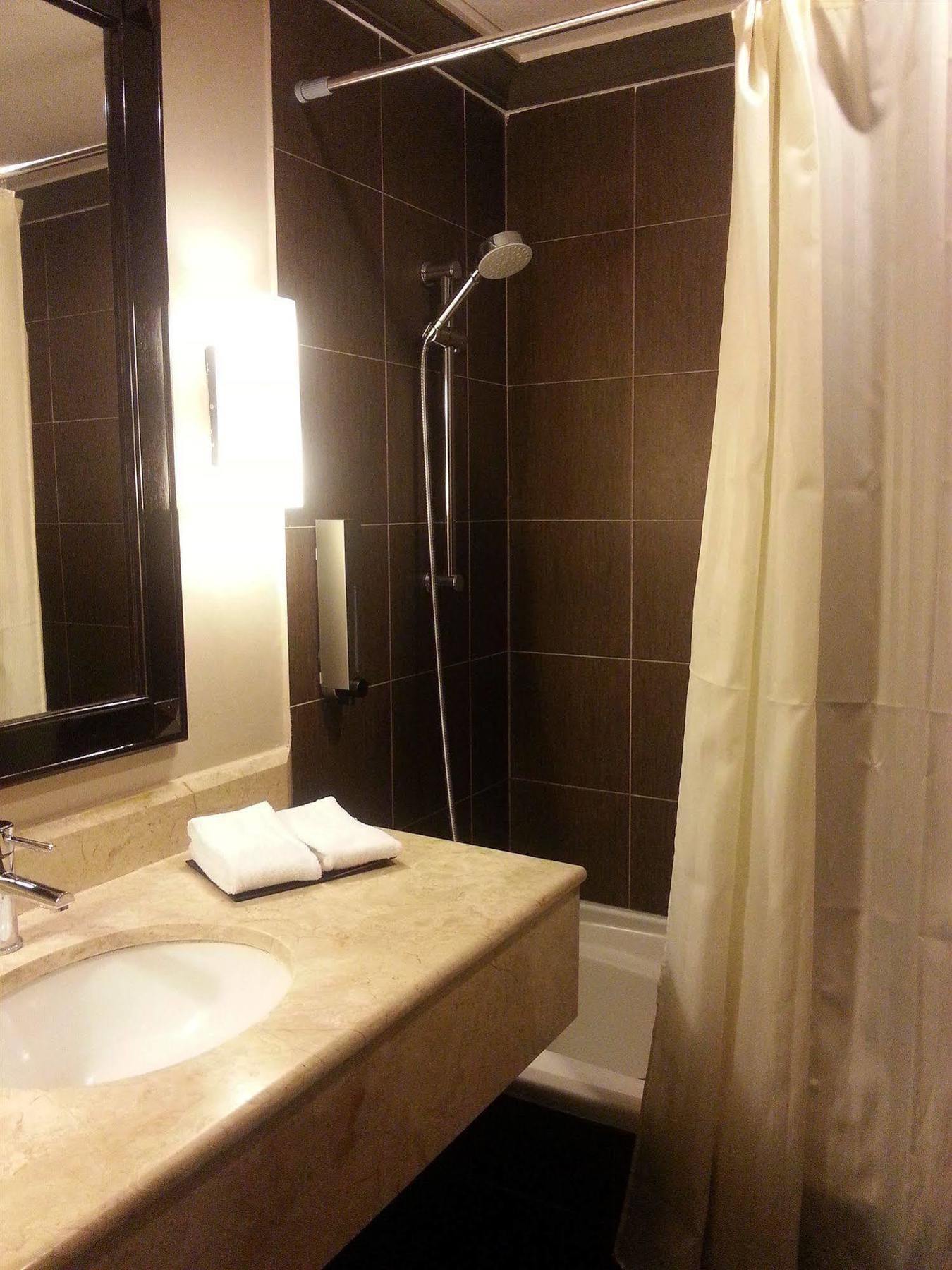 Hotel Mimosa Malacca Екстер'єр фото
