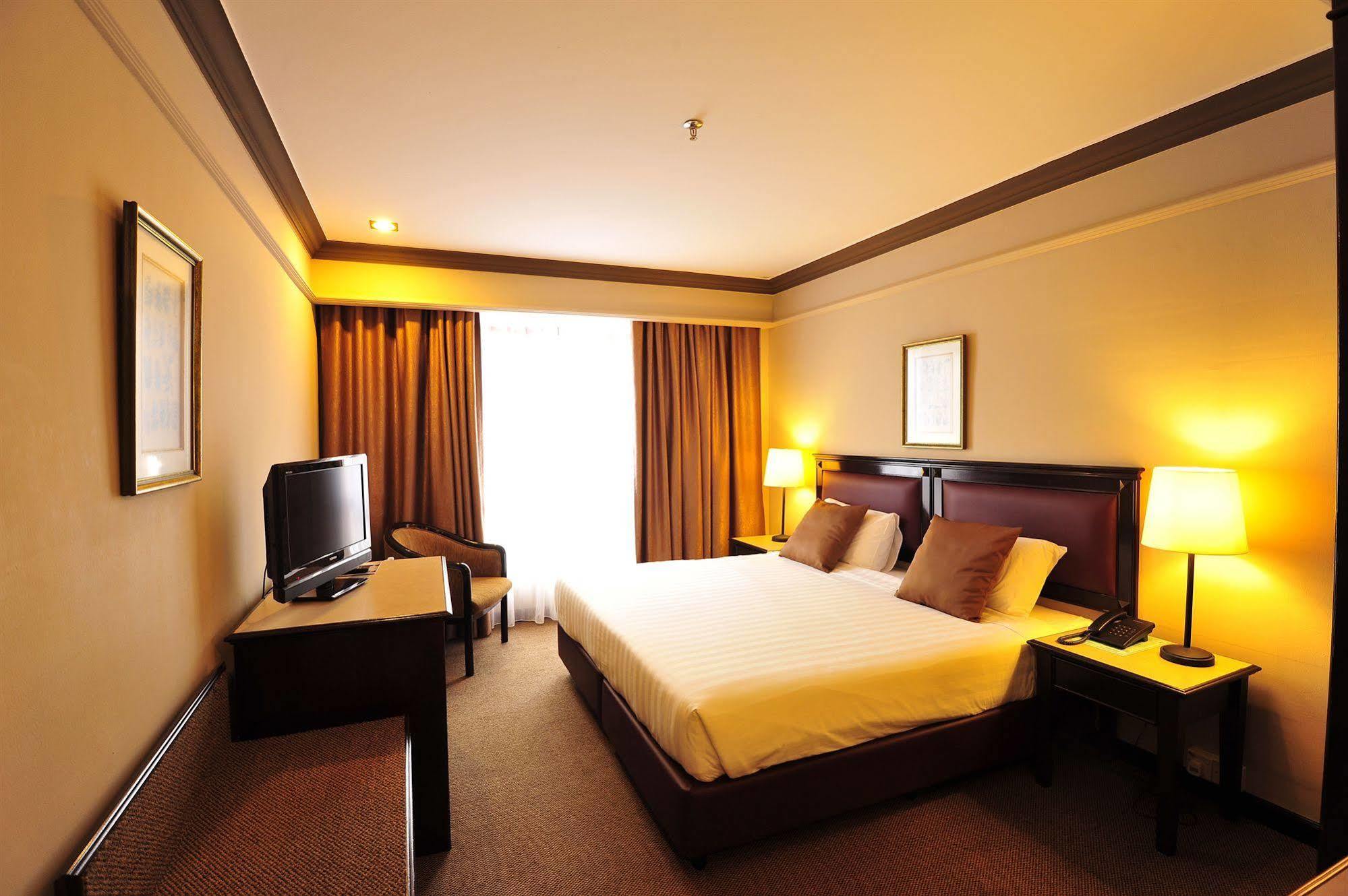 Hotel Mimosa Malacca Екстер'єр фото