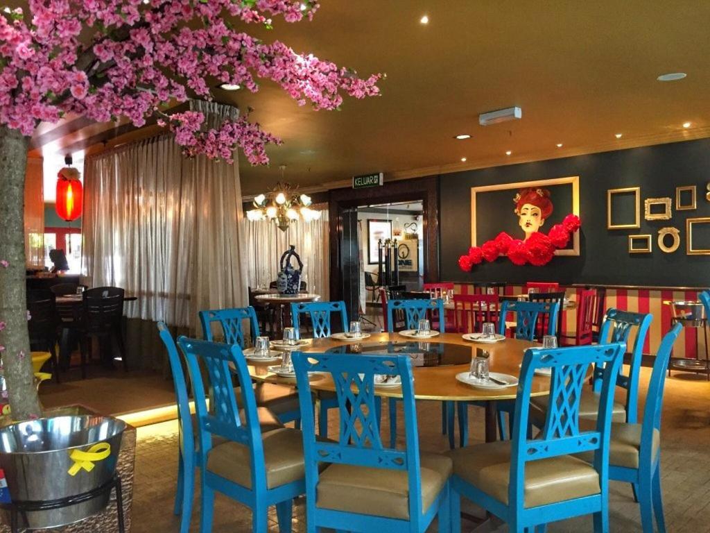 Hotel Mimosa Malacca Екстер'єр фото